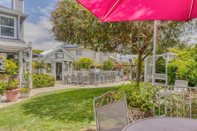 11 Newington Circle, Salinas, CA 93906