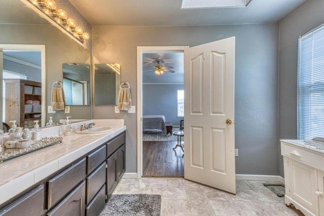 11 Newington Circle, Salinas, CA 93906