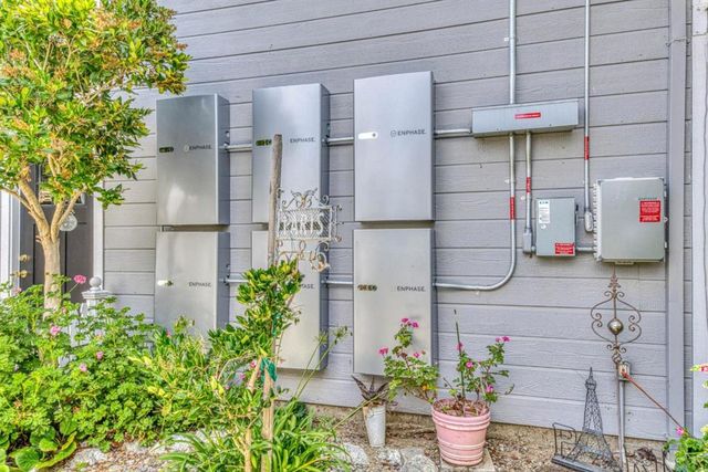 11 Newington Circle, Salinas, CA 93906
