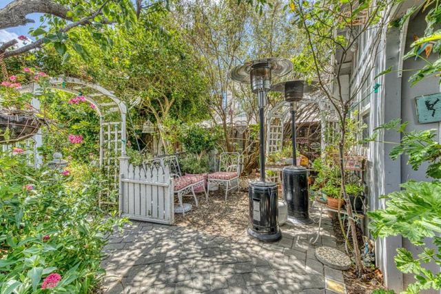 11 Newington Circle, Salinas, CA 93906