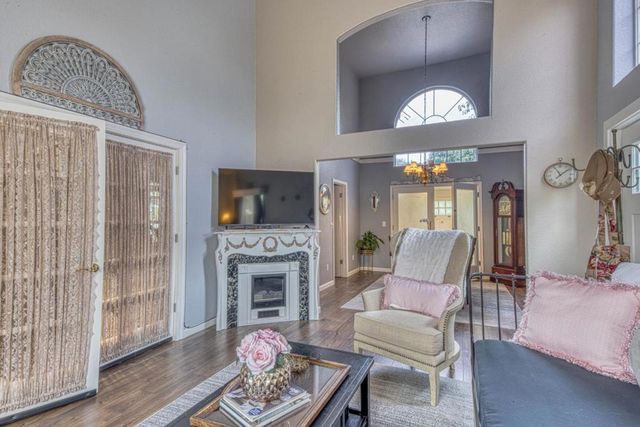 11 Newington Circle, Salinas, CA 93906