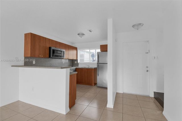 13958 SW 260th St 101, Homestead, FL 33032