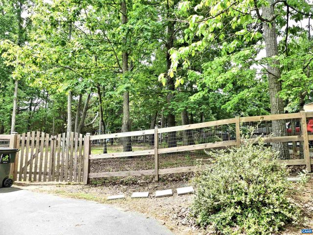 2 DREW CT, Palmyra, VA 22963