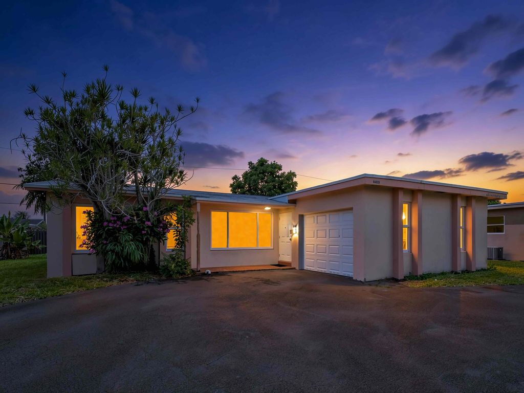 8400 Sunset Strip, Sunrise, FL 33322