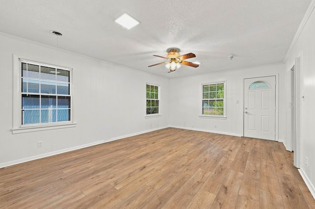 901 W Hanna Street, Denison, TX 75020