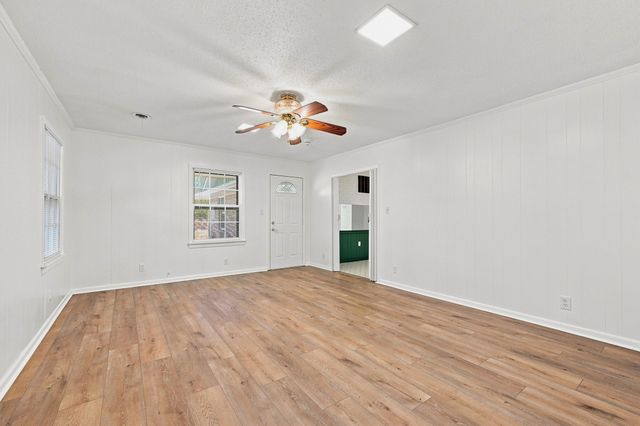 901 W Hanna Street, Denison, TX 75020