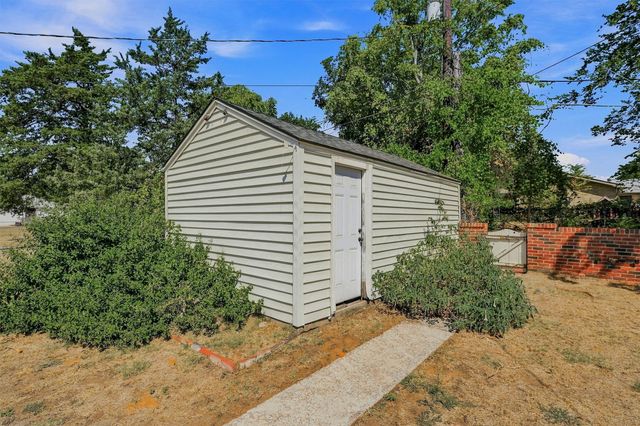 901 W Hanna Street, Denison, TX 75020