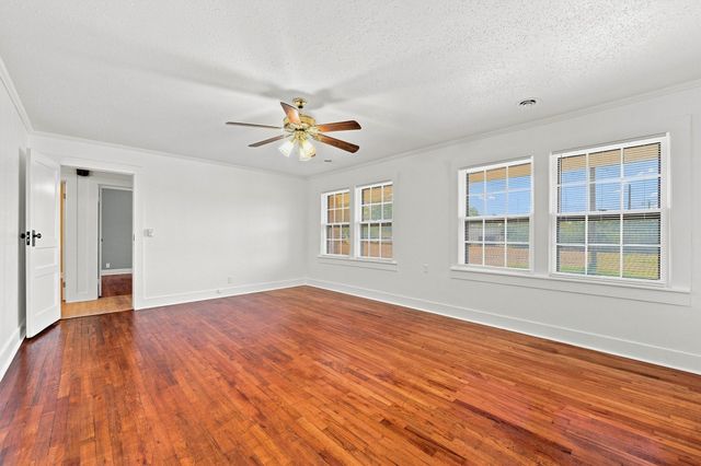 901 W Hanna Street, Denison, TX 75020