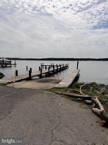 6028 DUSK DR, Prince Frederick, MD 20678