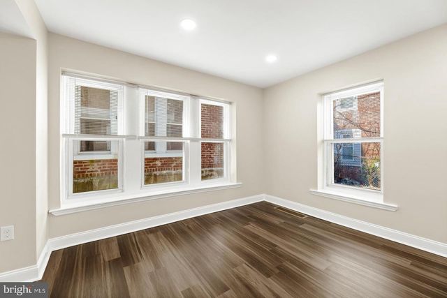 6826 N 15TH ST, Philadelphia, PA 19126