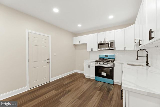 6826 N 15TH ST, Philadelphia, PA 19126