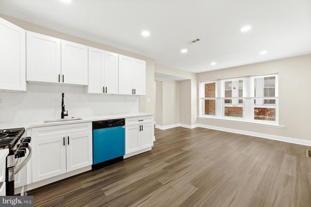 6826 N 15TH ST, Philadelphia, PA 19126