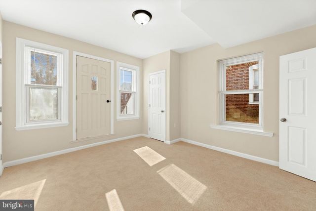 6826 N 15TH ST, Philadelphia, PA 19126