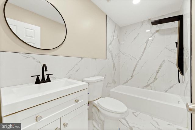 6826 N 15TH ST, Philadelphia, PA 19126