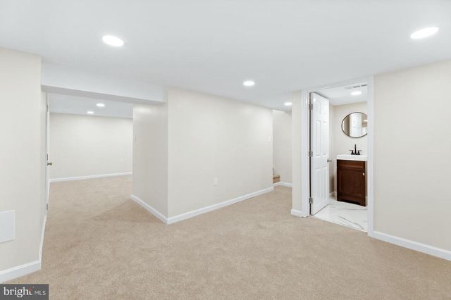 6826 N 15TH ST, Philadelphia, PA 19126