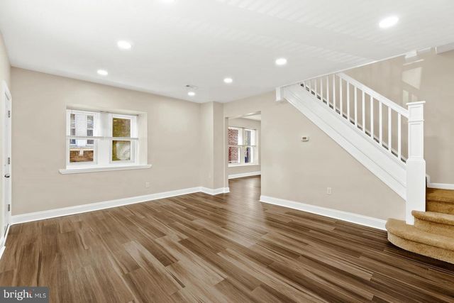 6826 N 15TH ST, Philadelphia, PA 19126