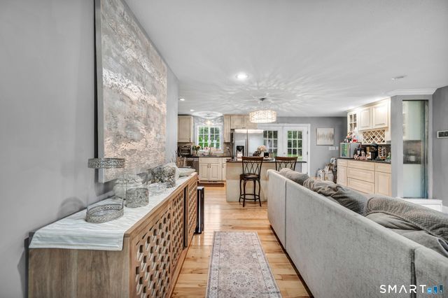 207 Manor Road, Southington, CT 06479