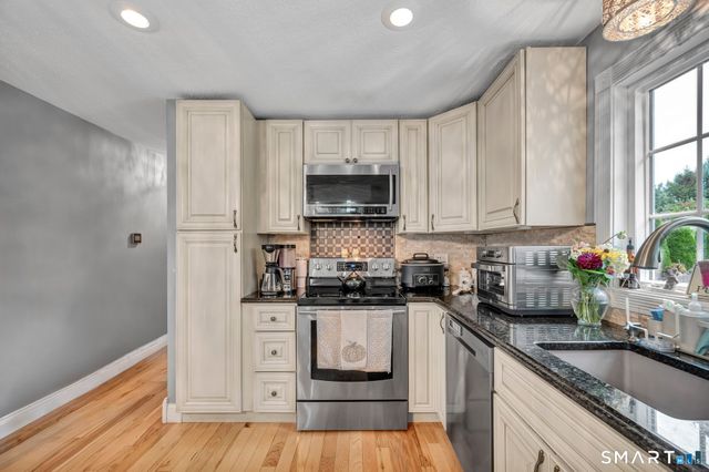 207 Manor Road, Southington, CT 06479