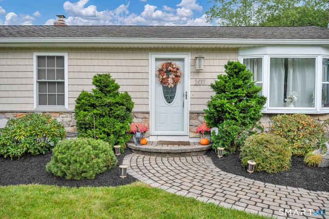 207 Manor Road, Southington, CT 06479