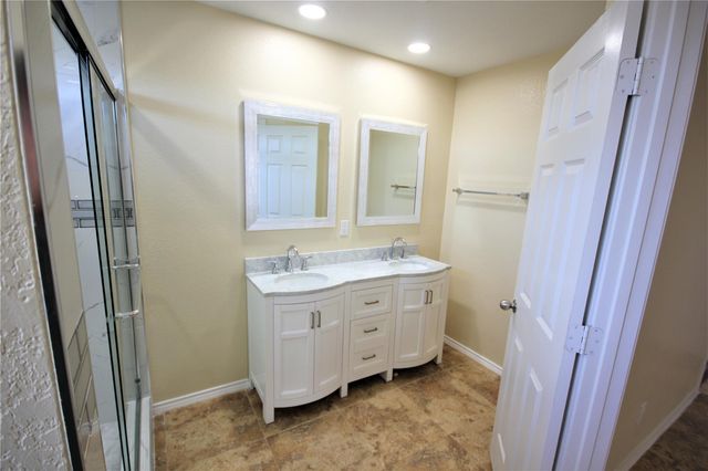 205 Rinehardt ST, Hutto, TX 78634