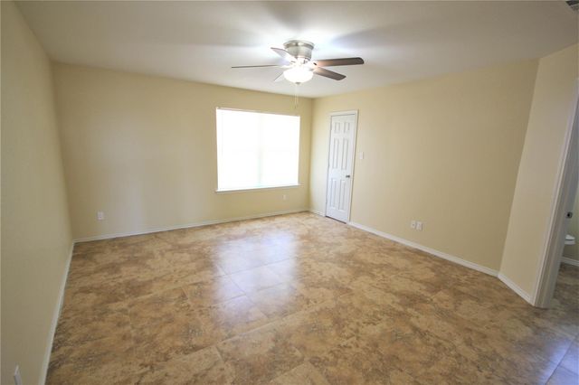 205 Rinehardt ST, Hutto, TX 78634