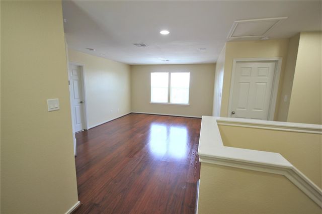 205 Rinehardt ST, Hutto, TX 78634