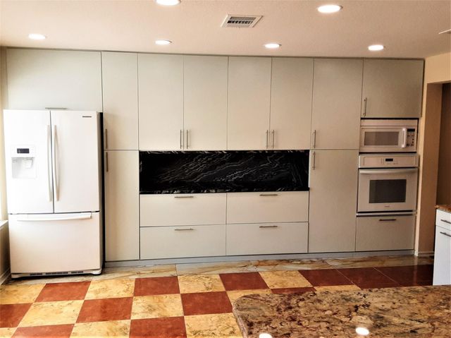 205 Rinehardt ST, Hutto, TX 78634