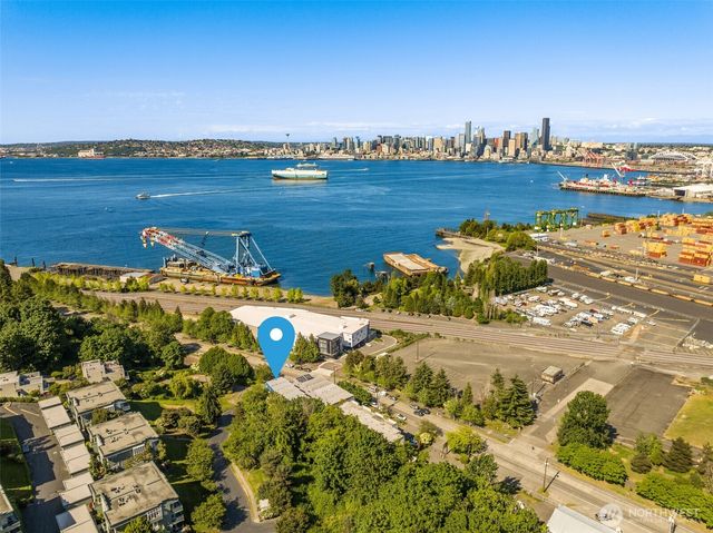 2371 Harbor Avenue SW, Seattle, WA 98126