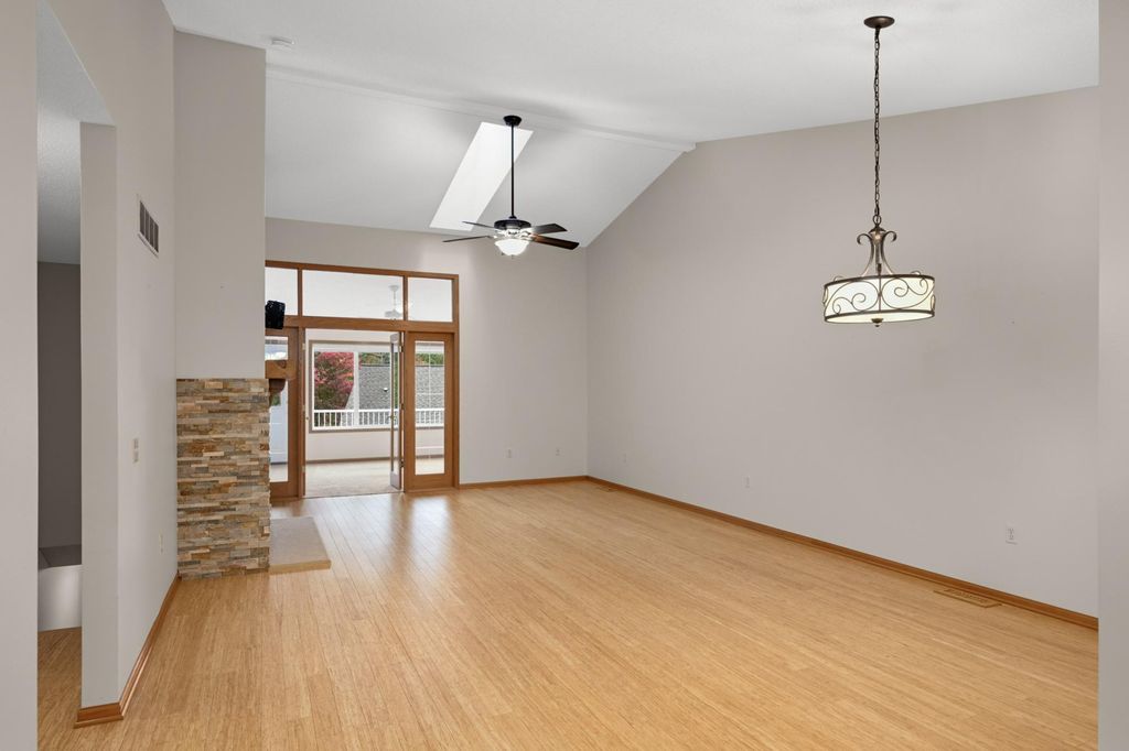 18716 Kalmar Court, Lakeville, MN 55044 — photo 5