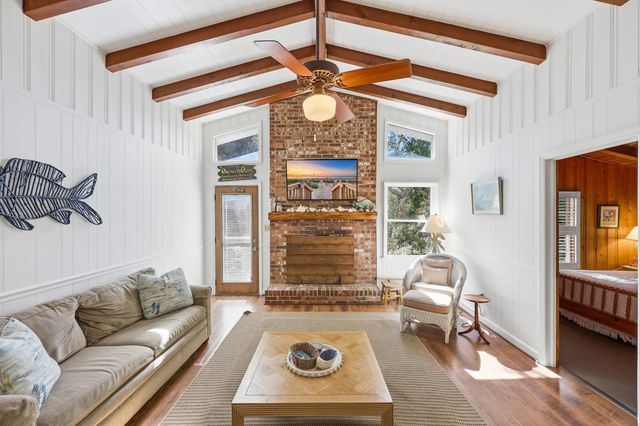 91 Parker Dr., Pawleys Island, SC 29585