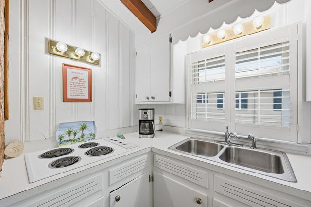 91 Parker Dr., Pawleys Island, SC 29585