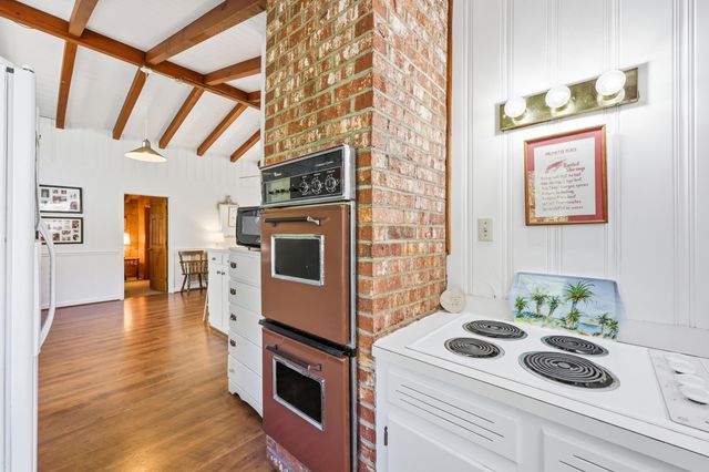 91 Parker Dr., Pawleys Island, SC 29585