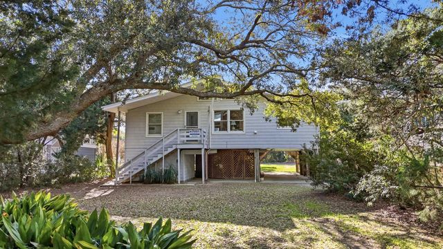 91 Parker Dr., Pawleys Island, SC 29585
