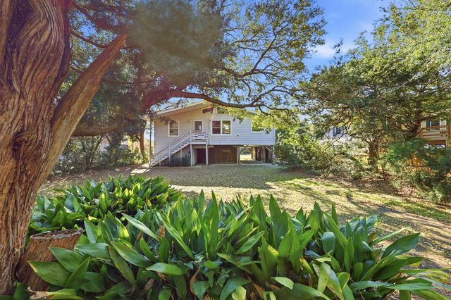 91 Parker Dr., Pawleys Island, SC 29585