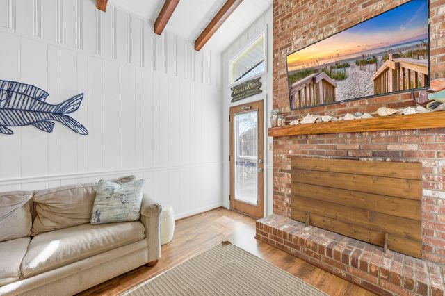 91 Parker Dr., Pawleys Island, SC 29585