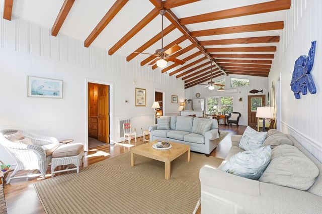 91 Parker Dr., Pawleys Island, SC 29585