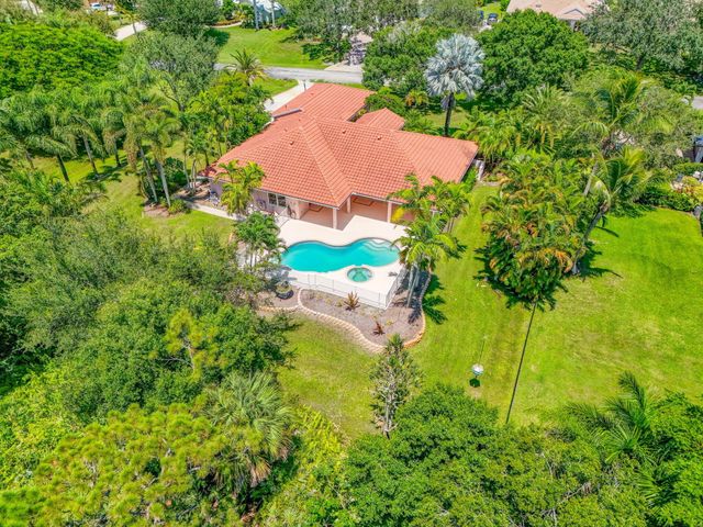 4881 SW Lake Grove Circle, Palm City, FL 34990