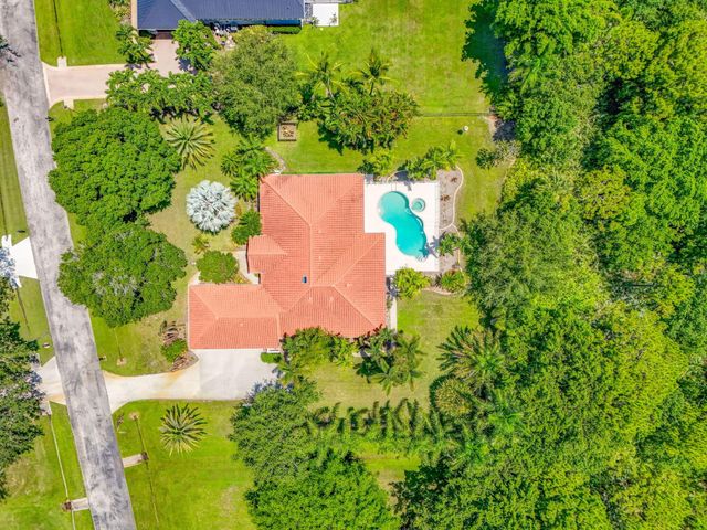 4881 SW Lake Grove Circle, Palm City, FL 34990