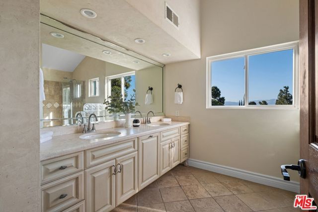 4927 Alatar Drive, Woodland Hills (los Angeles), CA 91364