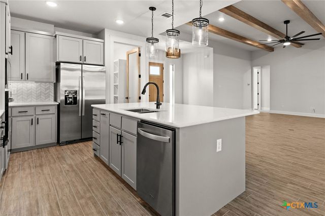 4244 Cold Springs Road, Kempner, TX 76539