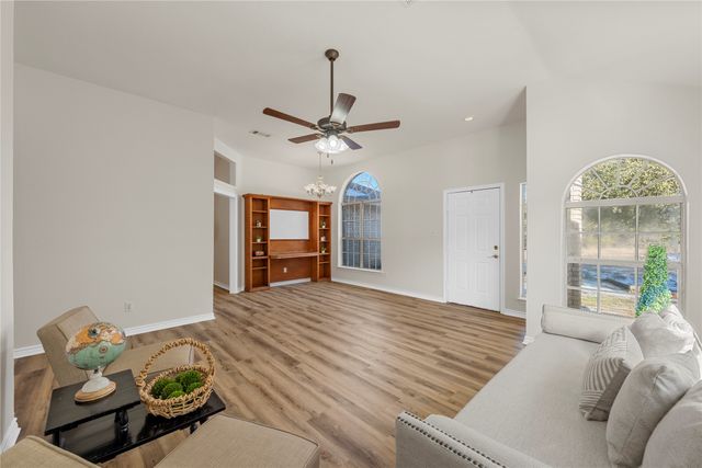 1392 Spanish Oak Trail, Whitney, TX 76692