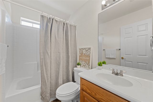 1392 Spanish Oak Trail, Whitney, TX 76692