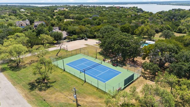 1392 Spanish Oak Trail, Whitney, TX 76692