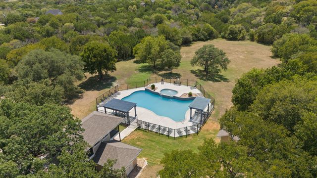 1392 Spanish Oak Trail, Whitney, TX 76692