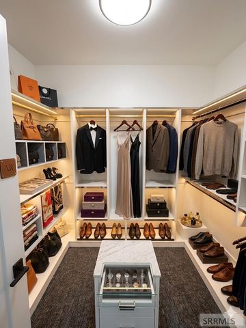 360 Meadow Walk Dr, Shelley, ID 83274