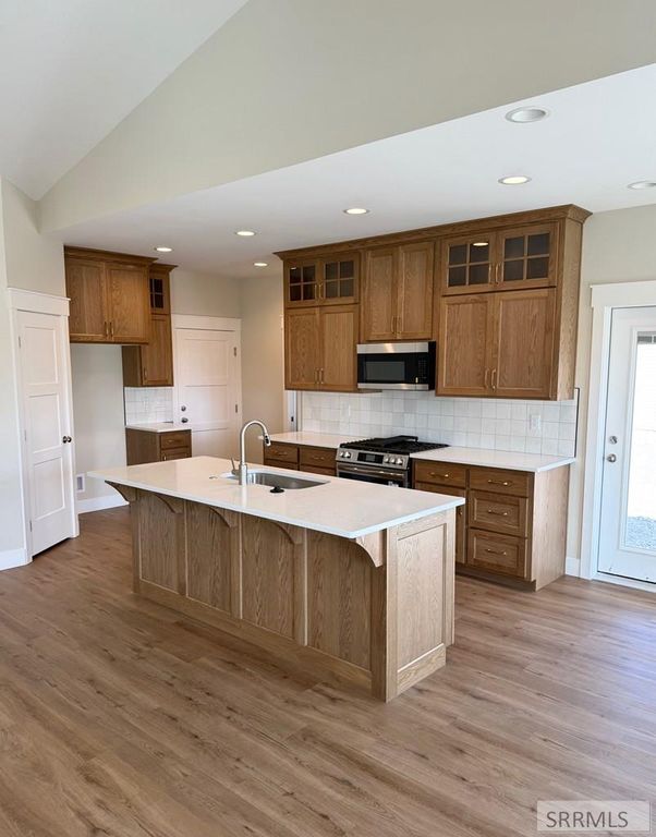 Image 2 of property listing at 360 Meadow Walk Dr, Shelley, ID 83274