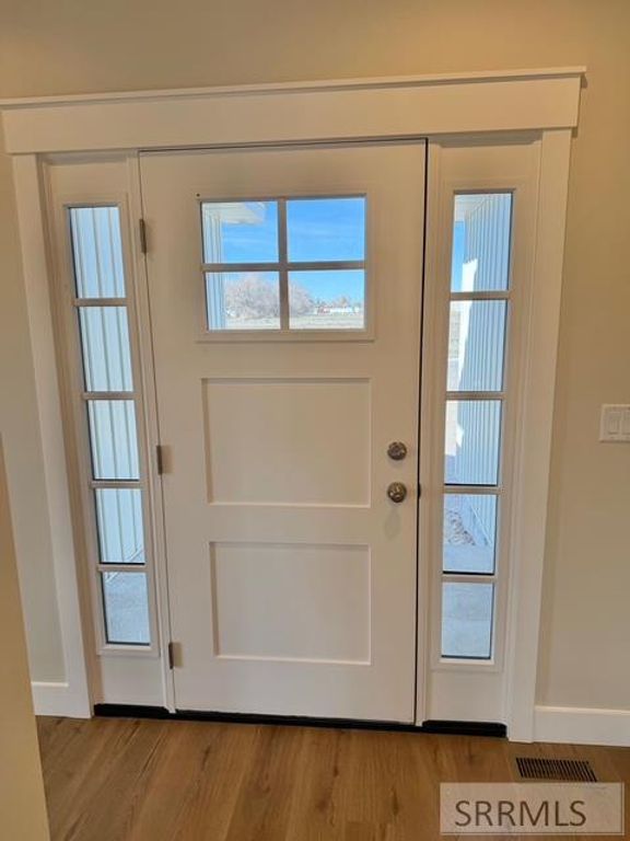 Image 3 of property listing at 360 Meadow Walk Dr, Shelley, ID 83274
