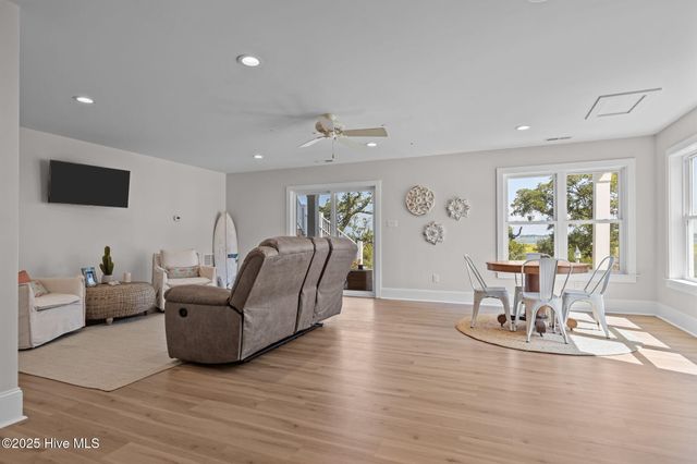 10530 Coast Guard Road, Emerald Isle, NC 28594