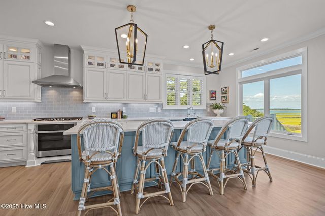 10530 Coast Guard Road, Emerald Isle, NC 28594