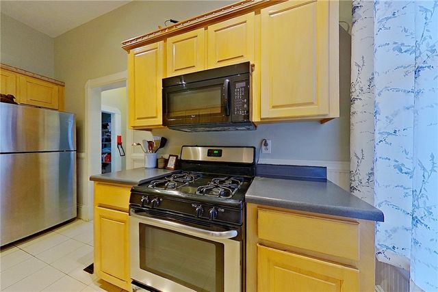 912 Carpenter Street, Brunswick, GA 31520